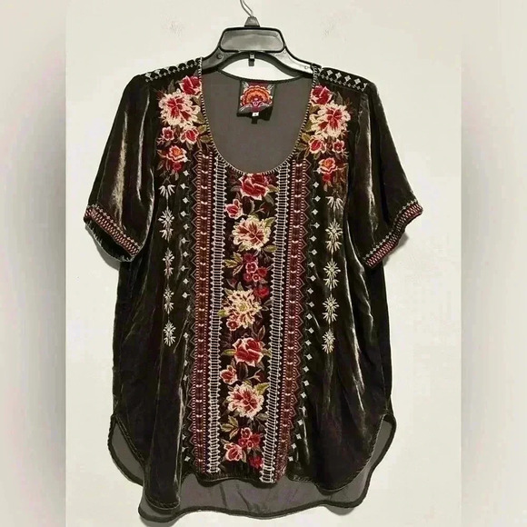 JHONNY WAS Womens Embroidered Velvet Tunic blouse Floral Size Small - Picture 1 of 5